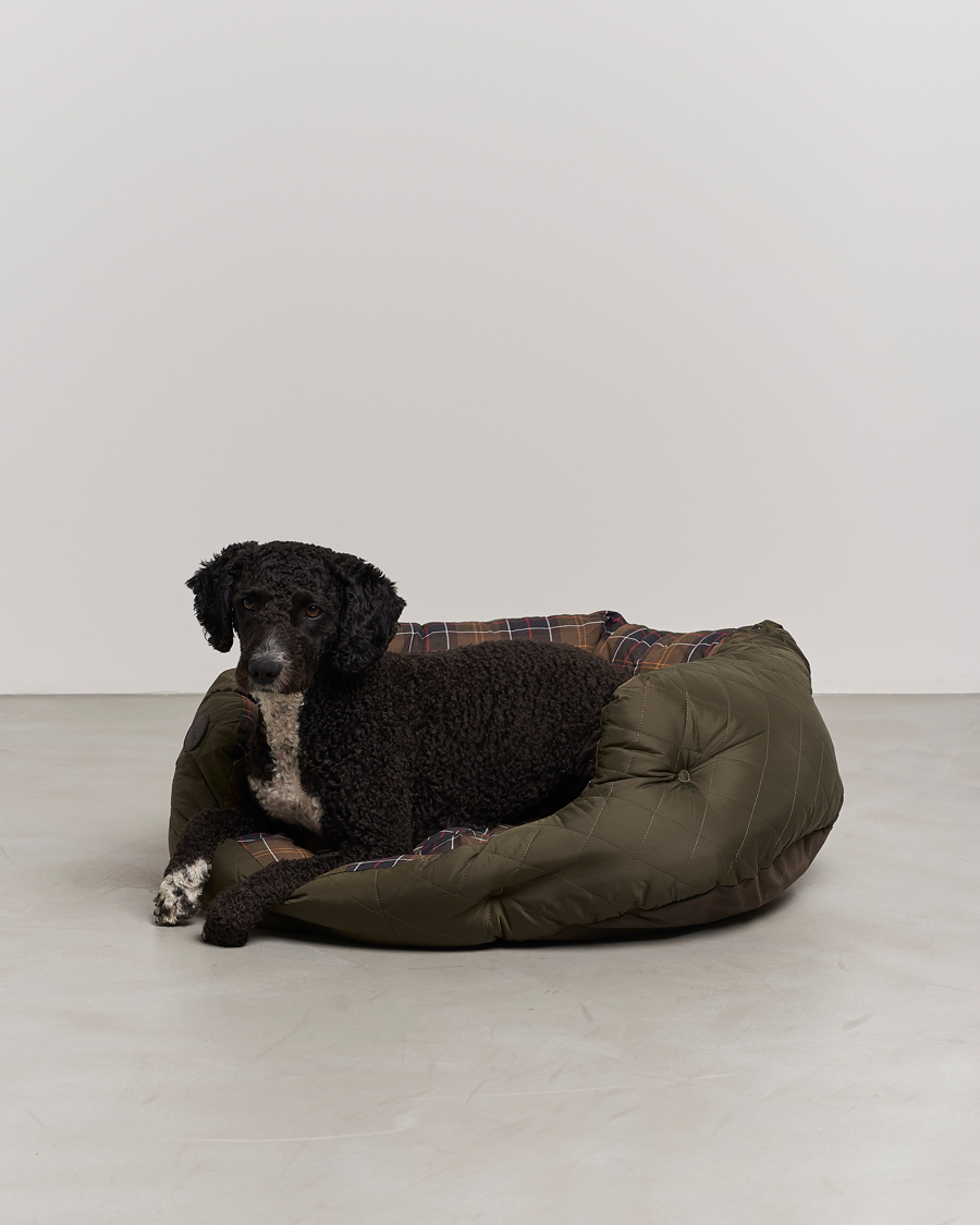 Mies |  | Barbour Lifestyle | Quilted Dog Bed 30' Olive