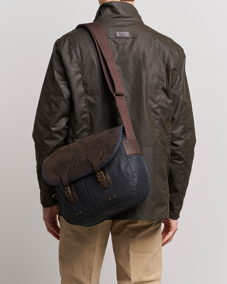 Mies | Asusteet | Barbour Lifestyle | Wax Leather Tarras Navy