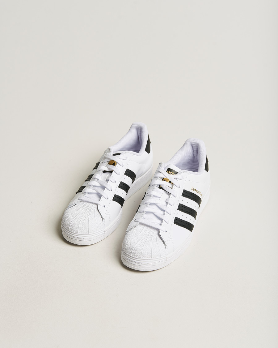 Mies | Valkoiset tennarit | adidas Originals | Superstar Sneaker White/Black
