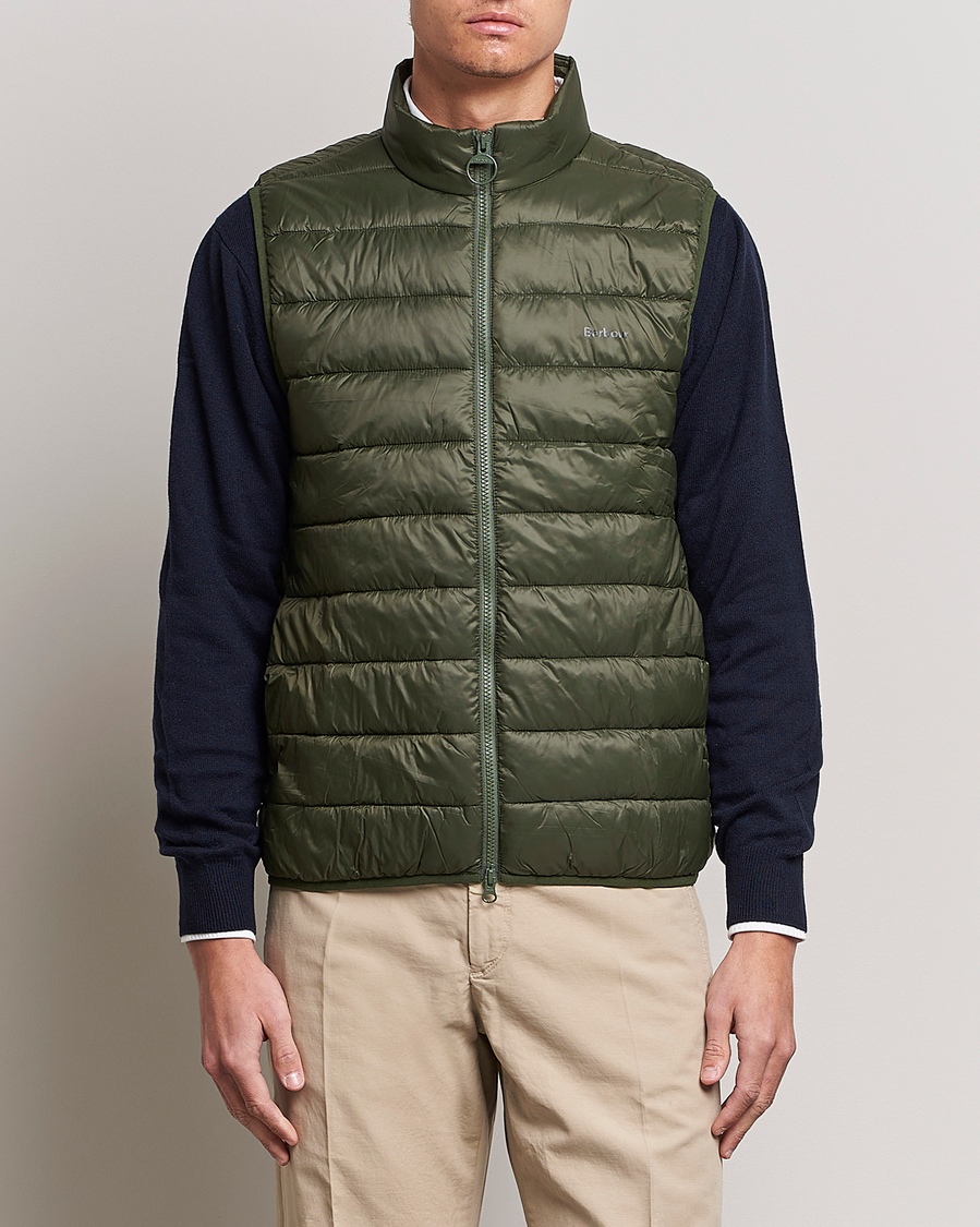 Mies | Untuvaliivit | Barbour Lifestyle | Bretby Lightweight Down Gilet Olive