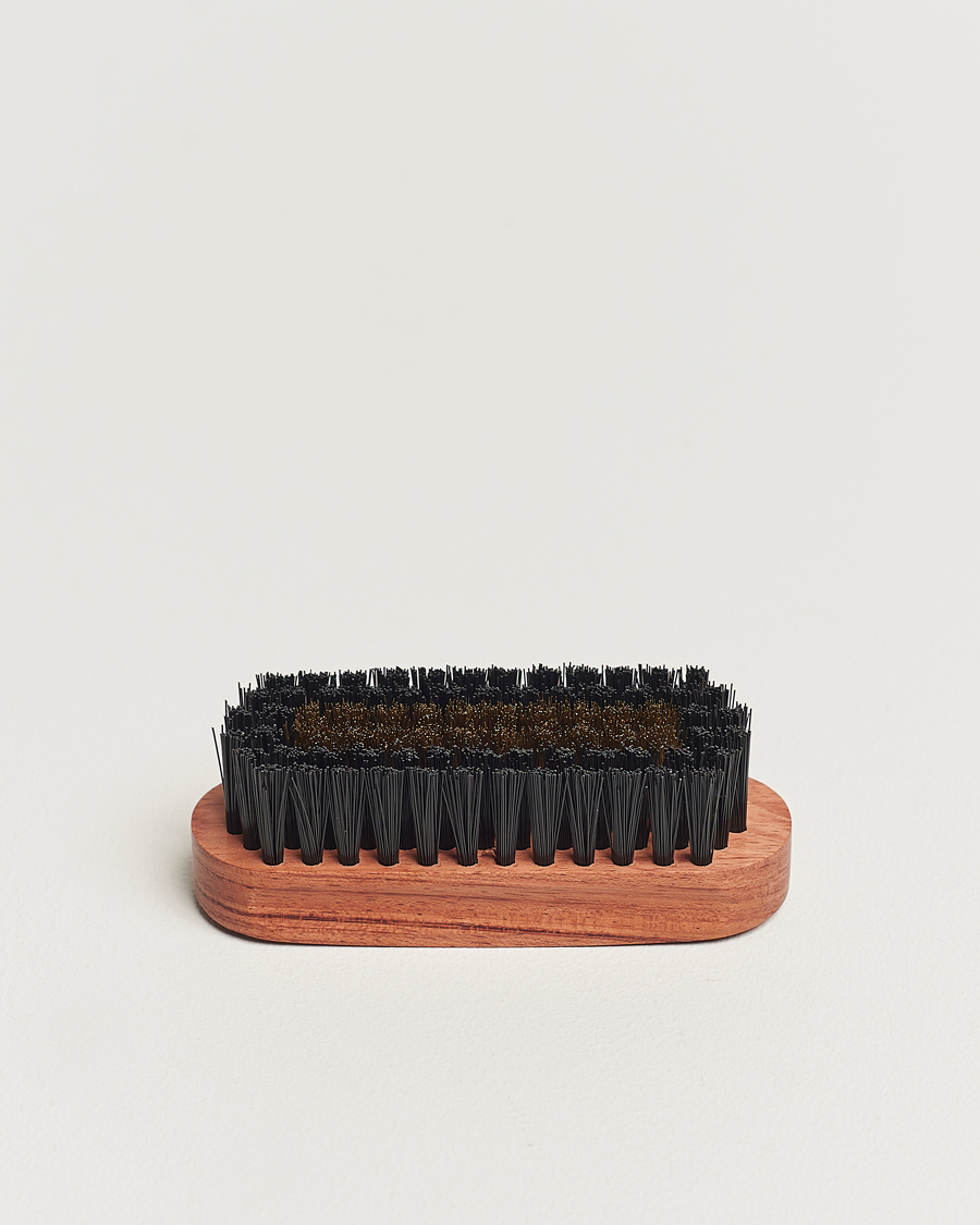 Mies | Vaatehuolto | Saphir Medaille d'Or | Suede Brush Brass Black