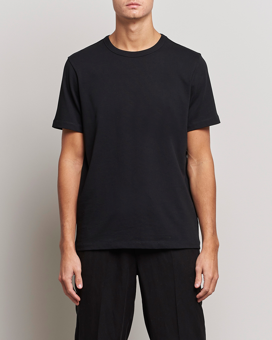 Mies | Lyhythihaiset t-paidat | A Day\'s March | Heavy Tee Black