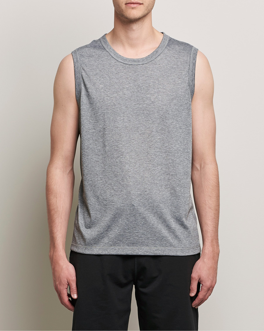 Mies | Hihattomat paidat | Sunspel | Active Vest Grey Melange