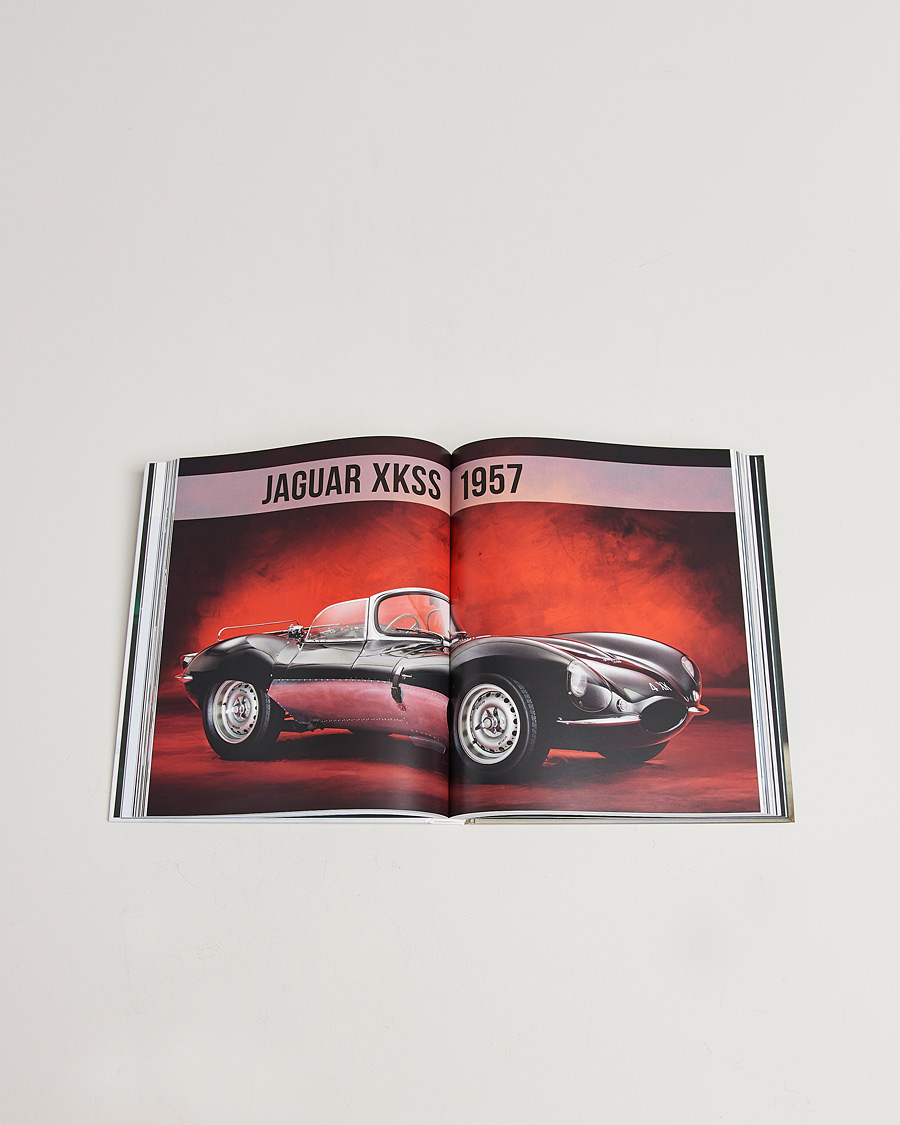 Mies | Kirjat | New Mags | The Jaguar Book 