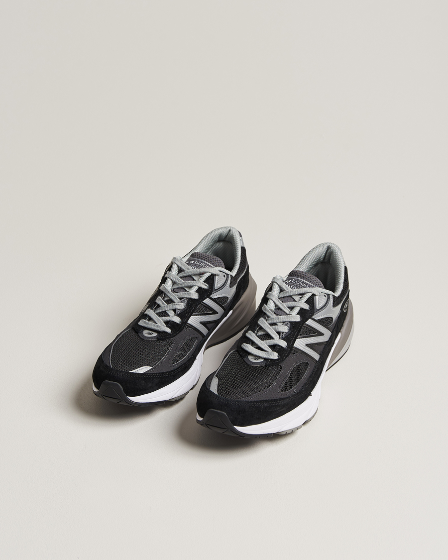 Mies | Mustat tennarit | New Balance | Made in USA 990v6 Sneakers Black/White