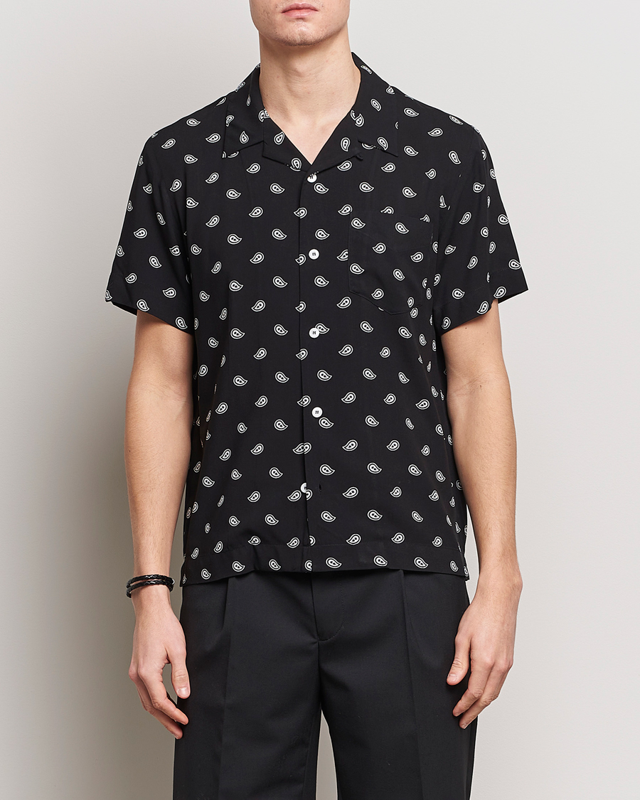 Mies | Lyhythihaiset kauluspaidat | A.P.C. | Lloyd Printed Paisley Resort Shirt Black
