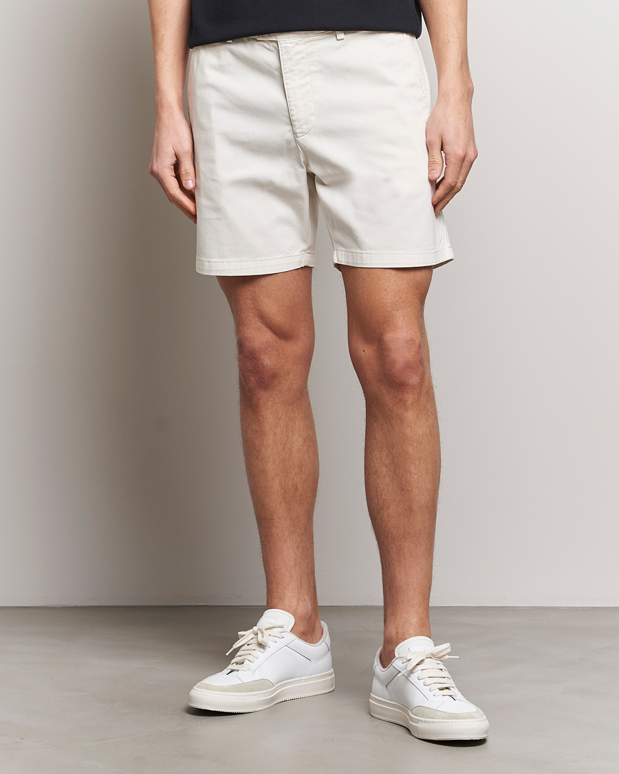Mies | Vaatteet | Tiger of Sweden | Caid Cotton Chino Shorts Summer Snow