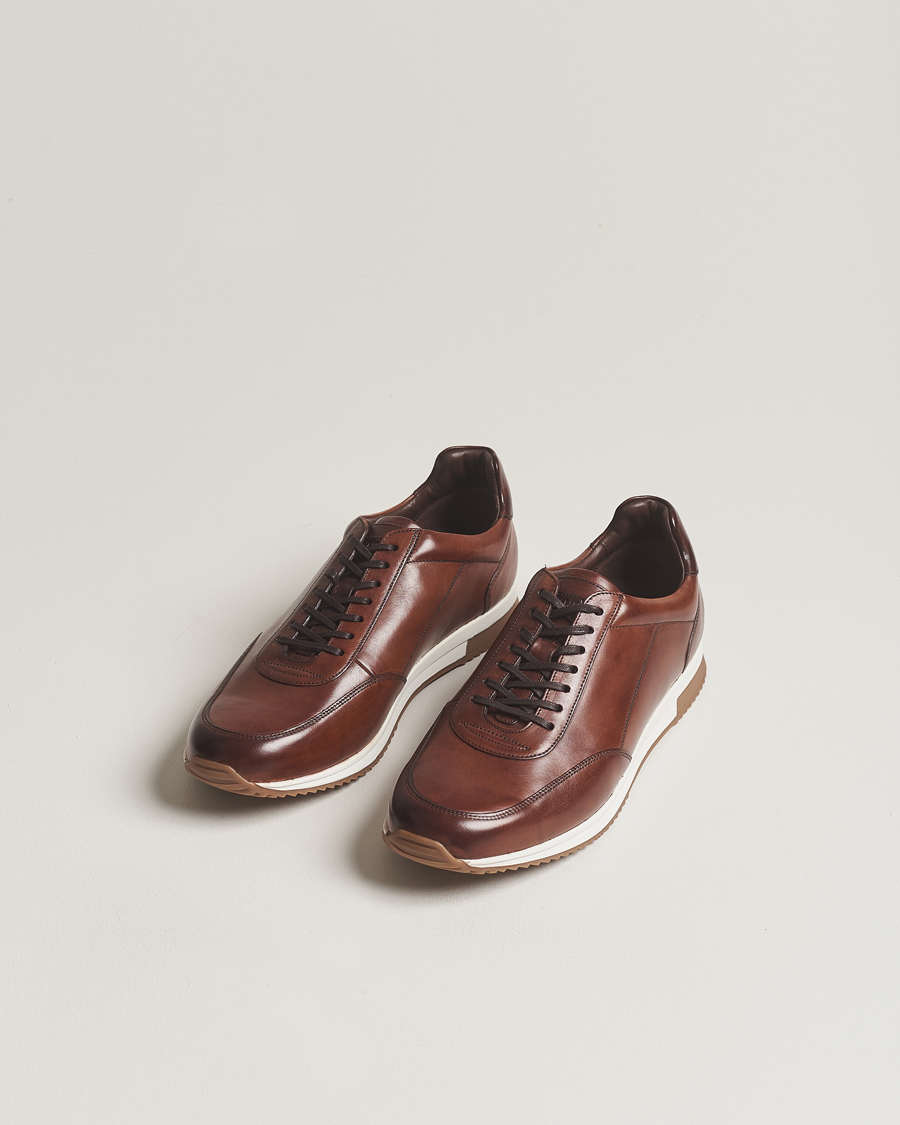 Mies | Kengät | Loake 1880 | Bannister Leather Running Sneaker Cedar