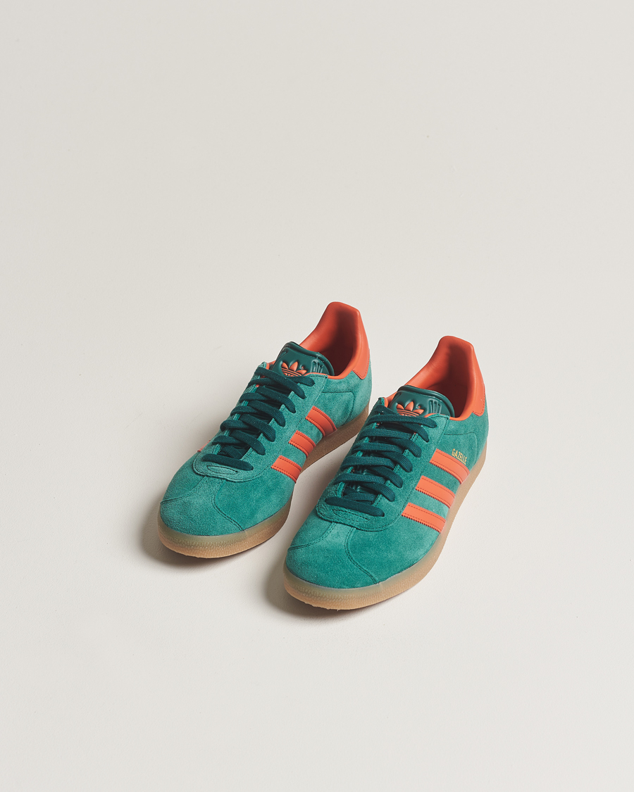 Mies | Kengät | adidas Originals | Gazelle Sneaker Green/Red