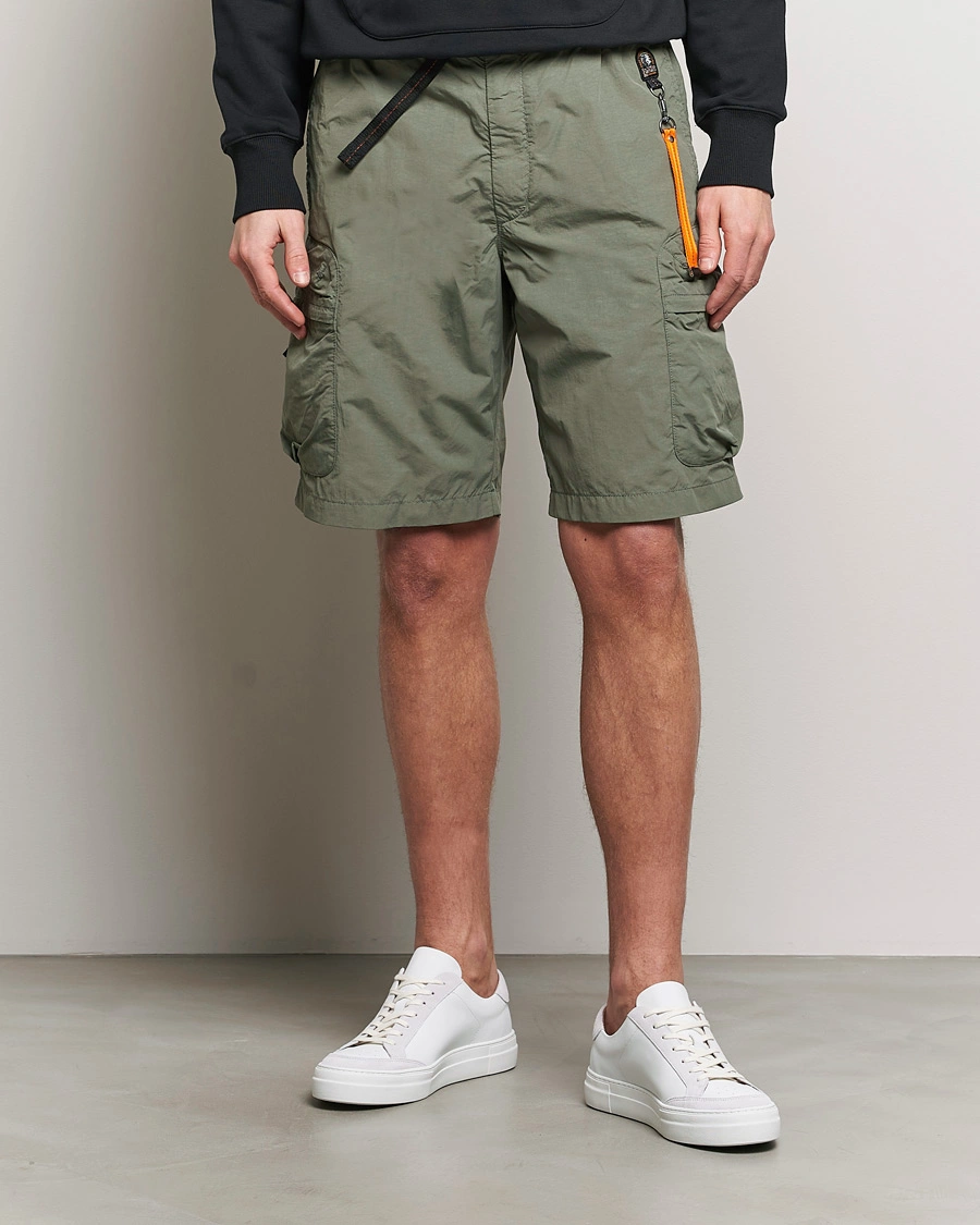 Mies | Shortsit | Parajumpers | Walton Vintage Nylon Shorts Thyme Green
