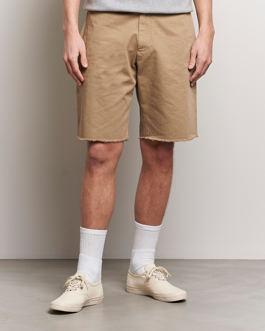 Mies | Chino-shortsit | BEAMS PLUS | Cut Off Twill Cotton Shorts Beige