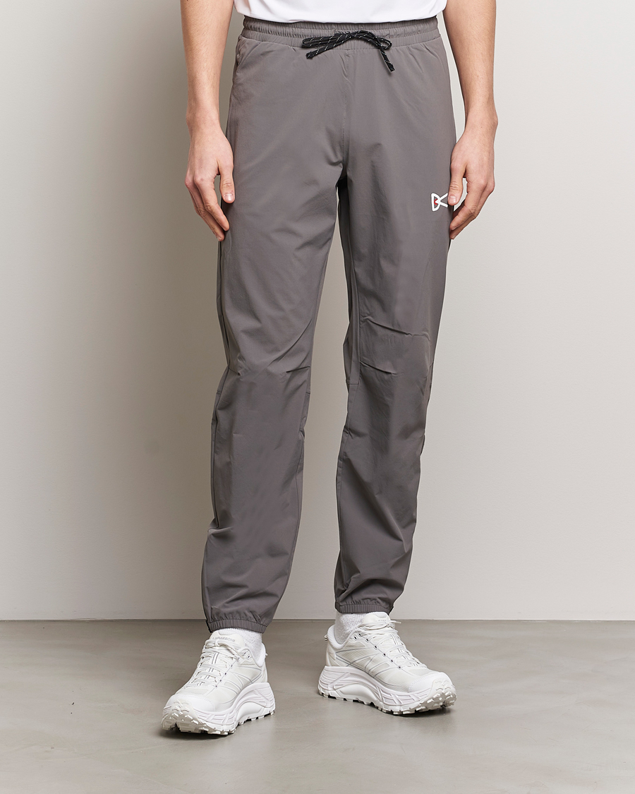 Mies |  | District Vision | Lightweight DWR Track Pants Charcoal