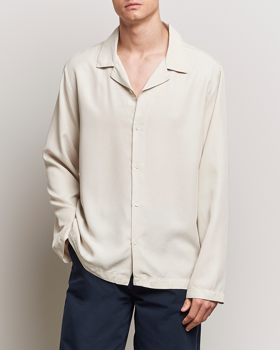 Mies | Rennot | A Day\'s March | Chase Camp Collar Lyocell Shirt Oyster
