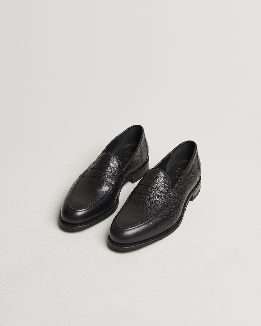 Mies | Loaferit | Loake Shoemakers | Loake 1880 Imperial Grained Penny Loafer Black