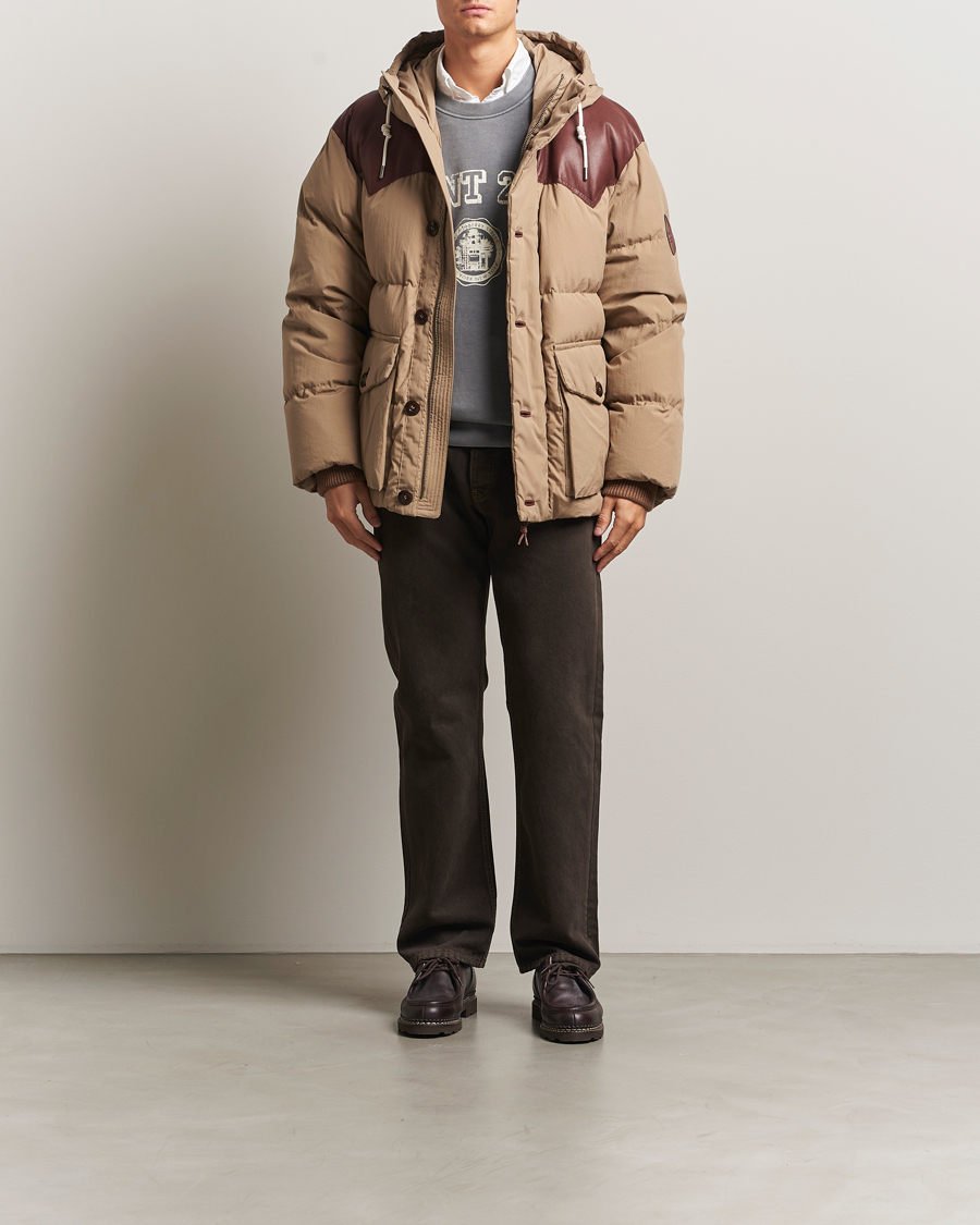 Mies | Takit | GANT 240 Mulberry Street | Cotton Down Hooded Jacket Carmel Beige