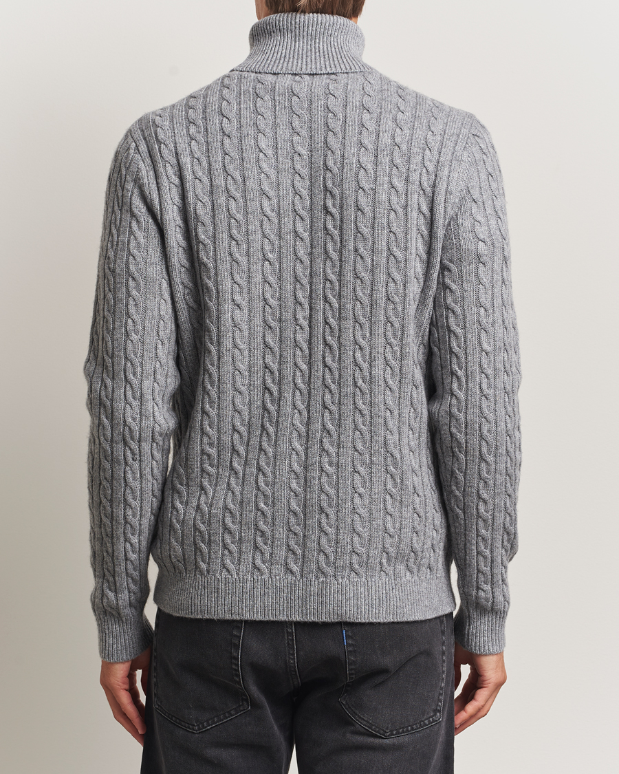 Mies | Puserot | Tiger of Sweden | Wilde Wool/Cashmere Knitted Sweater Light Grey Melange