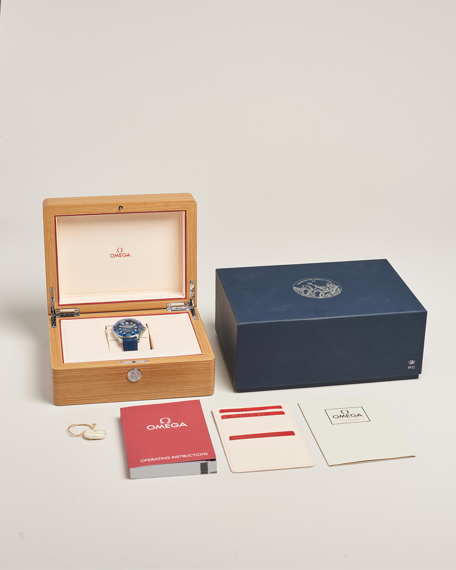 Mies | Pre-Owned & Vintage Watches | Omega Pre-Owned | Summer Blue Seamaster Diver 300m 75th