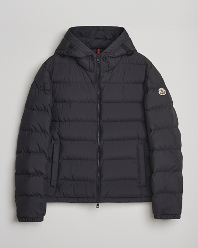 Moncler Laveraet Down Jacket Black – Musta