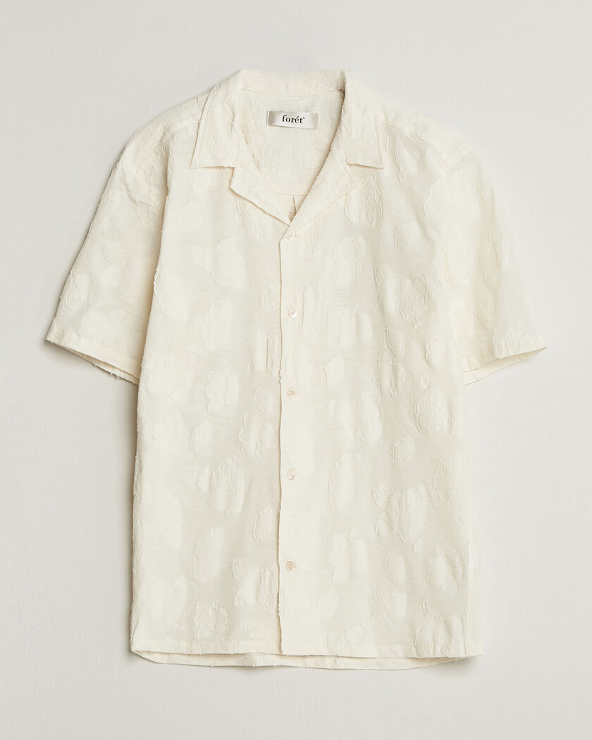 Forét Peer Jaquard Short Sleeve Shirt Cloud – Valkoinen