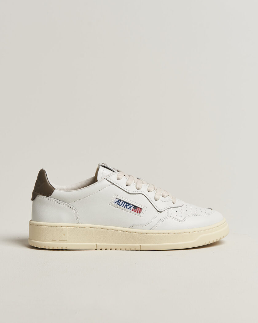 Autry Medalist Low Sneaker White/Chocolate – Valkoinen