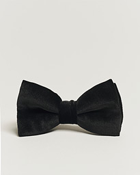  Pre-Tied Velvet Bow Tie Black