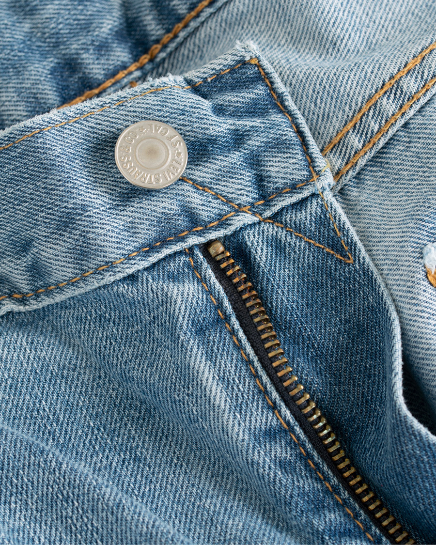 Levis 502 online kalsomine