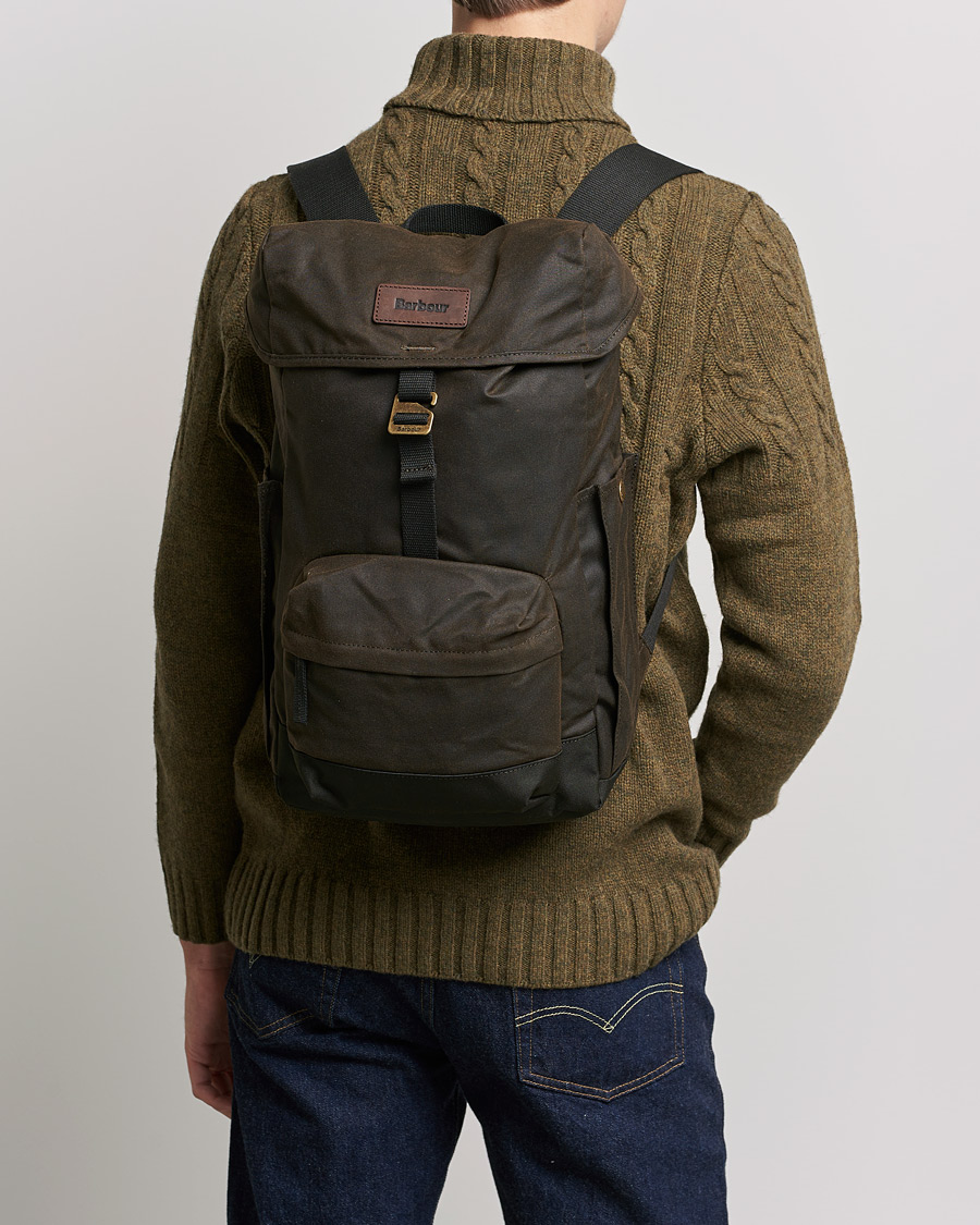 Barbour Lifestyle Essential Waxed Backpack Olive osoitteesta