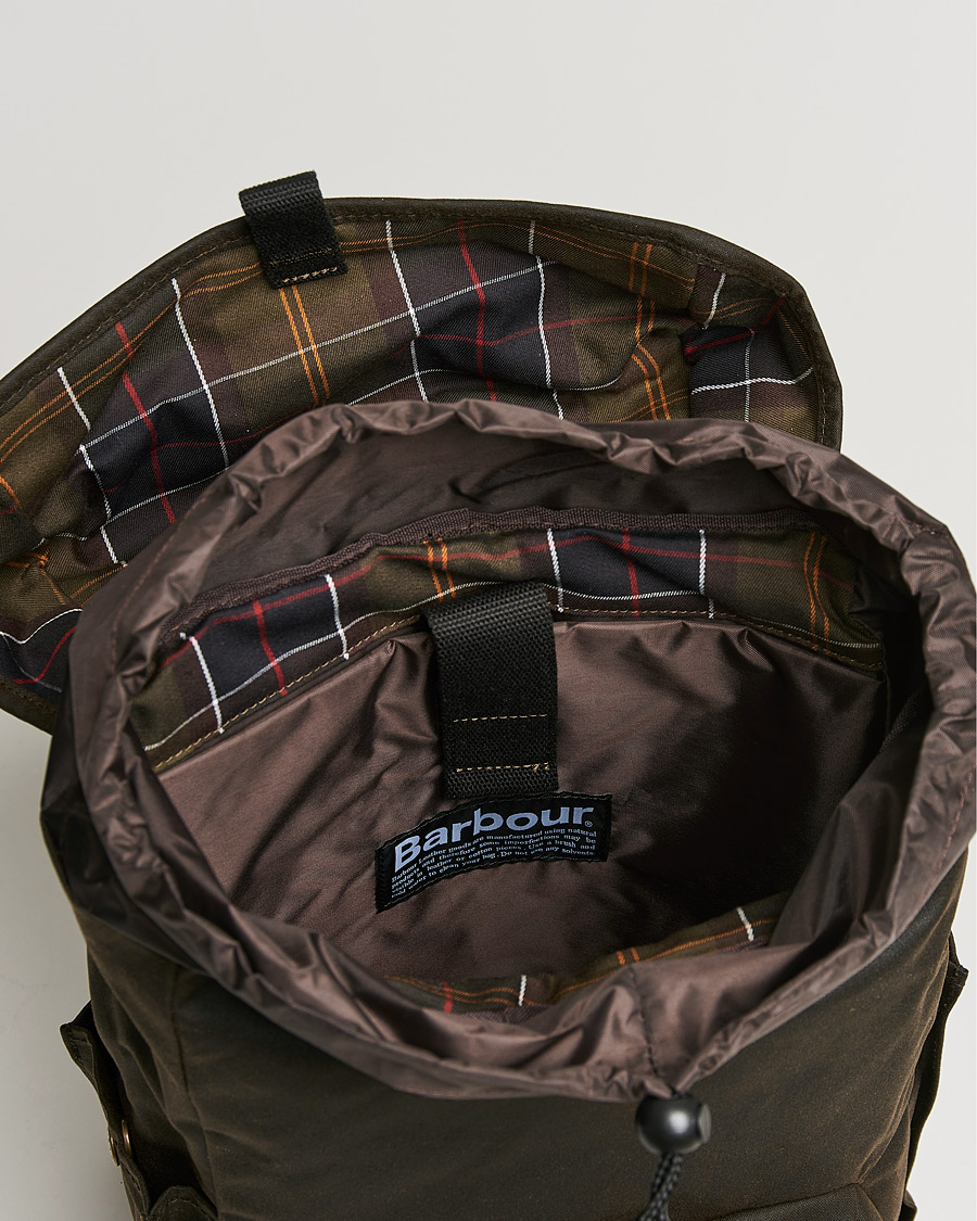 Barbour Lifestyle Essential Waxed Backpack Olive osoitteesta