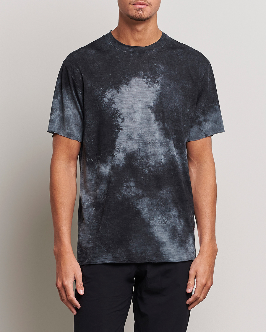 Mies | Vaatteet | Satisfy | CloudMerino T-Shirt Batik Black