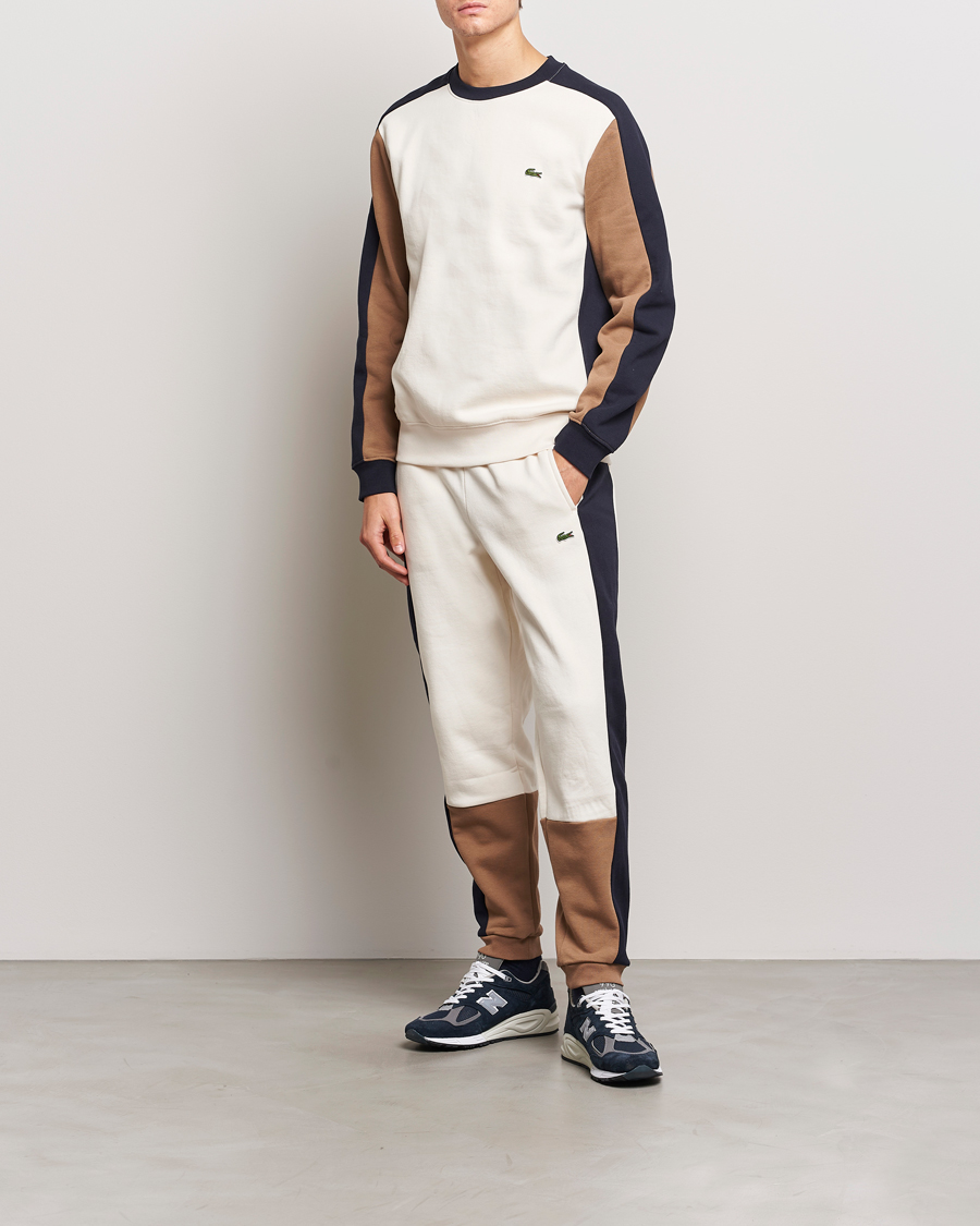 Mies | Puserot | Lacoste | Colorblocked Crew Neck Sweatshirt Lapland/Cookie