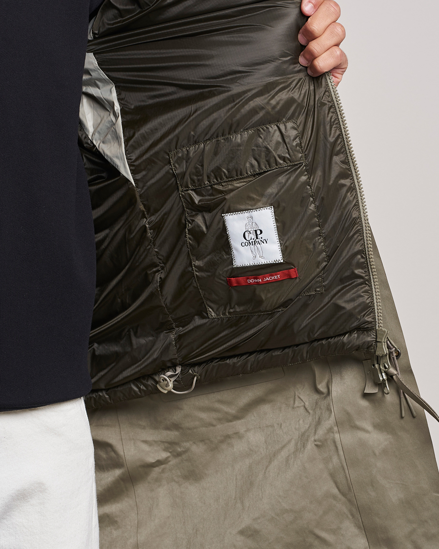 Mies | Takit | C.P. Company | Metropolis A.A.C. Two in One Down Parka Olive