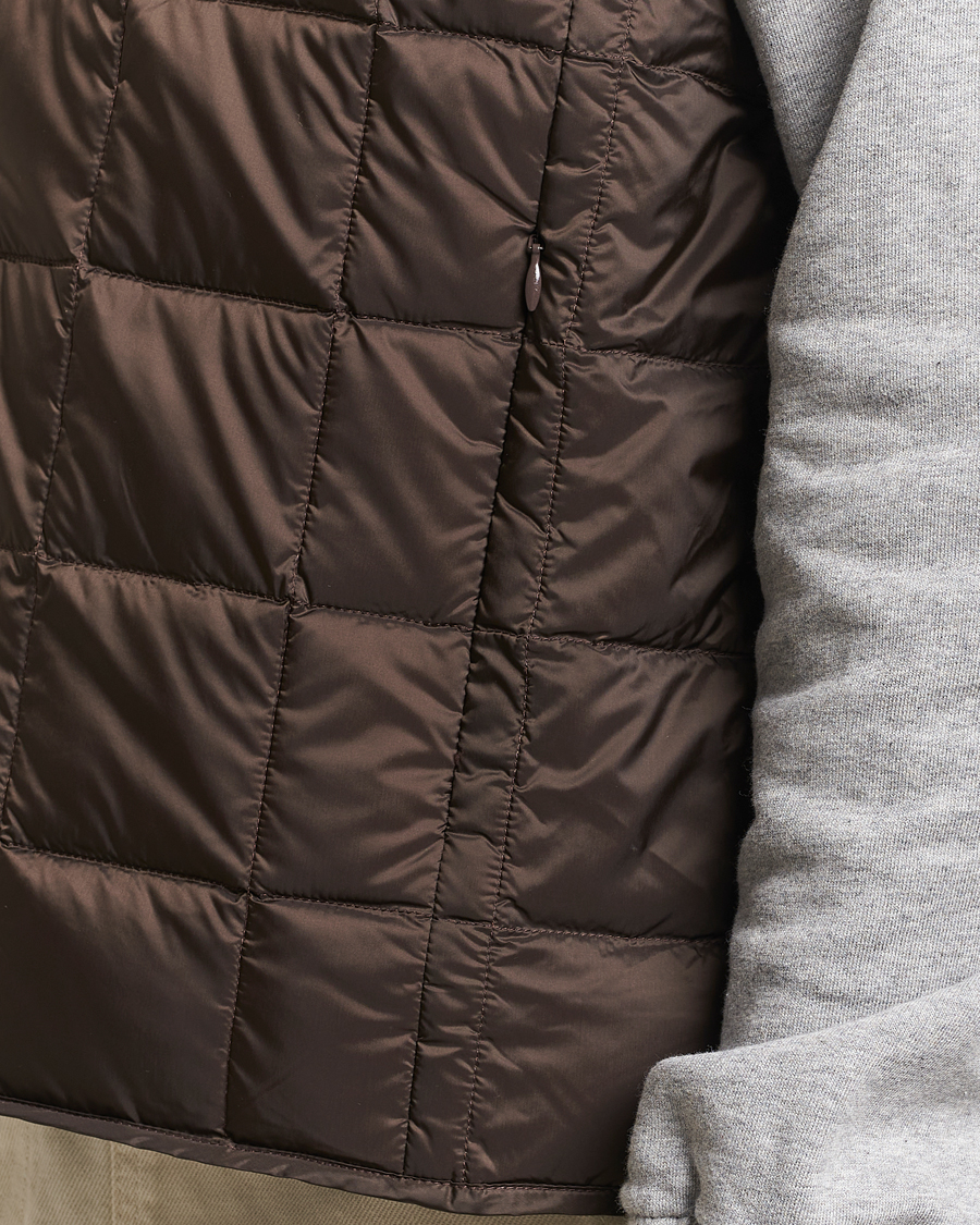 Mies | Takit | TAION | V-Neck Lightweight Down Vest Dark Choco