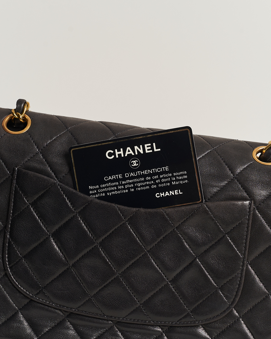 Mies | Chanel Pre-Owned Classic Medium Flap Bag Calf Leather Black | Chanel Pre-Owned | Classic Medium Flap Bag Calf Leather Black