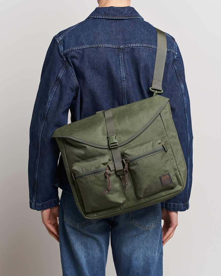 Mies | Active | Filson | Surveyor Messenger Bag Service Green