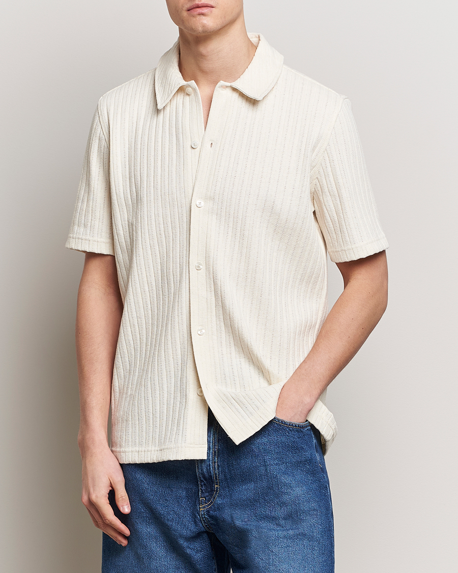 Mies |  | Samsøe Samsøe | Sakvistbro Structured Short Sleeve Shirt Clear Cream