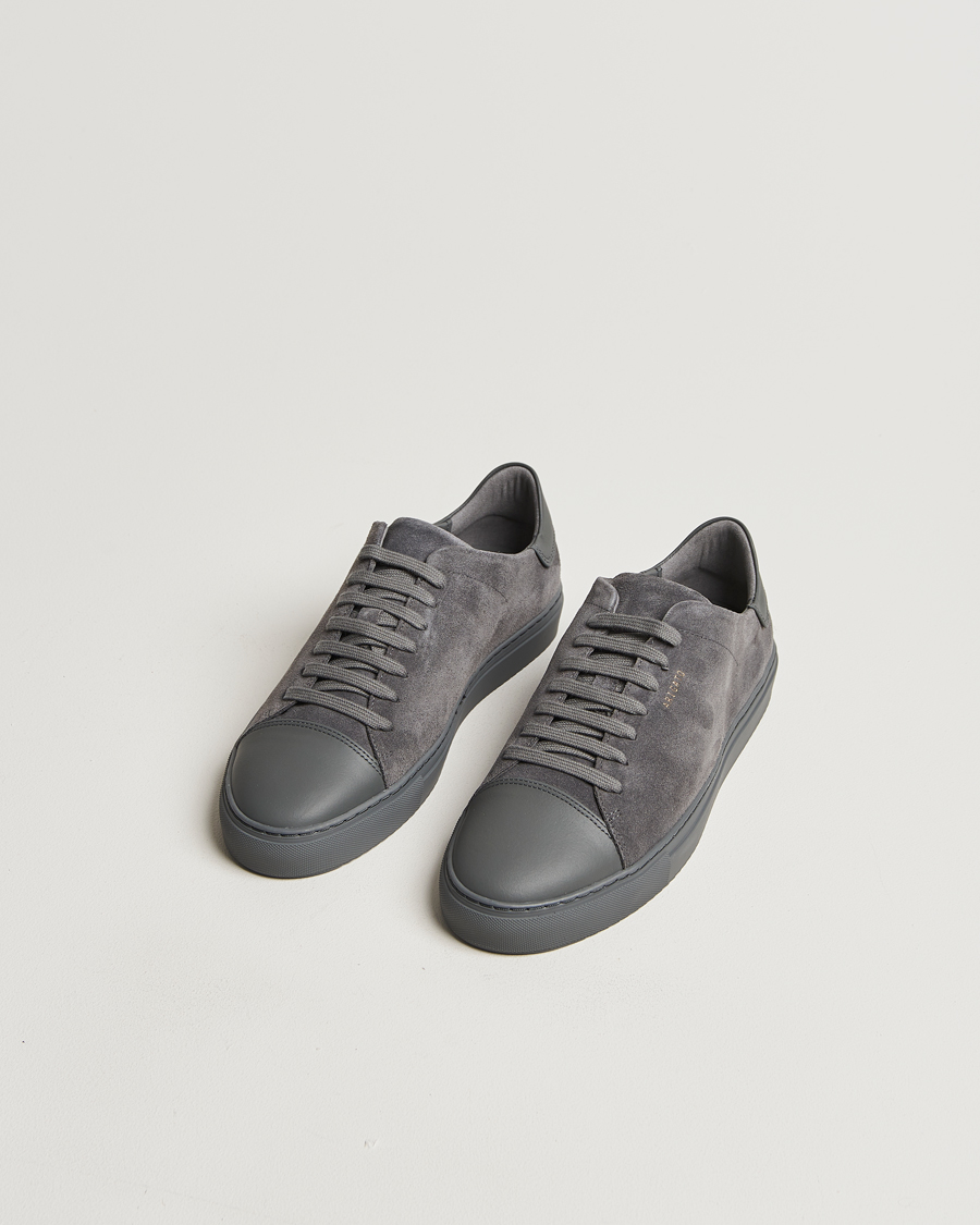 Mies |  | Axel Arigato | Clean 90 Suede Cap Sneaker Dark Grey