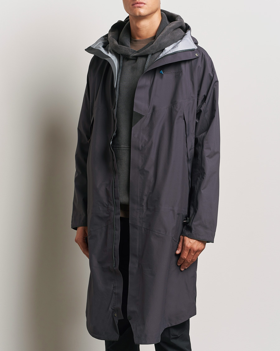 Mies | Outdoor-takit | Klättermusen | Syr Waterproof Hood Parka Raven