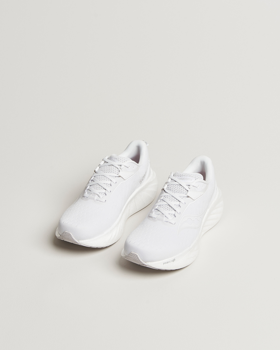 Mies |  | Saucony | Triumph 22 Running Sneaker White