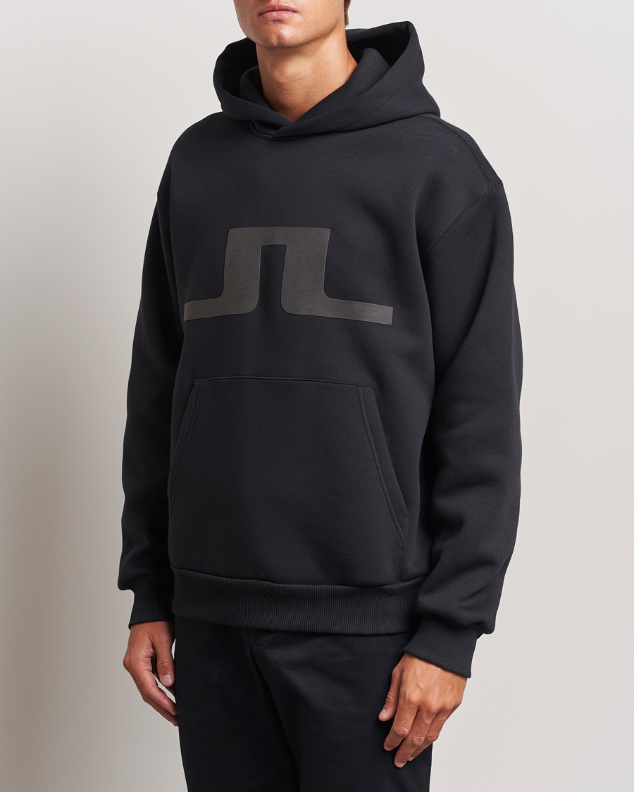 Mies | Business & Beyond - Casual | J.Lindeberg | Karson Graphic Hoodie Black