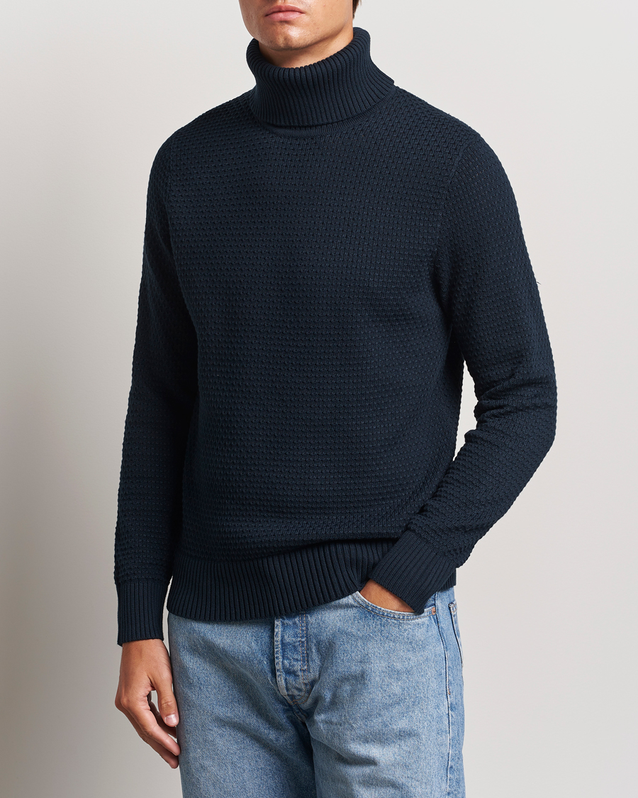 Mies | Business & Beyond - Casual | J.Lindeberg | Olivero Structure Cotton Turtleneck Navy