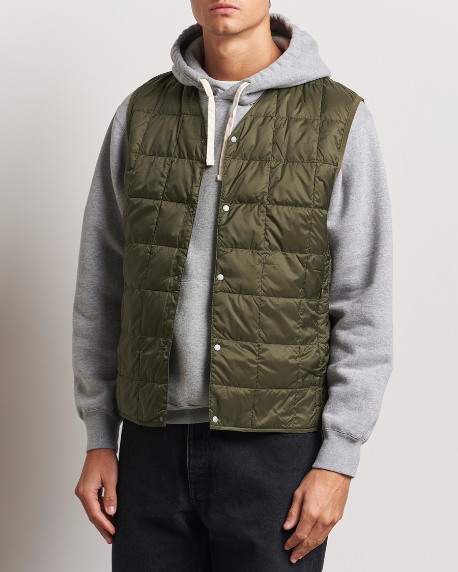 Mies | Syystakit | TAION | V-Neck Lightweight Down Vest Dark Olive