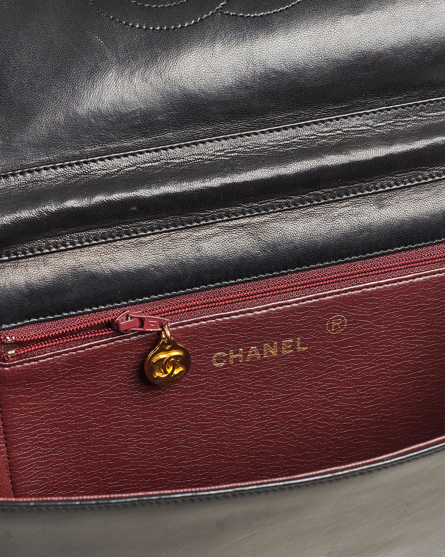 Mies | Chanel Pre-Owned Single Full Flap Bag Black Lambskin | Chanel Pre-Owned | Single Full Flap Bag Black Lambskin