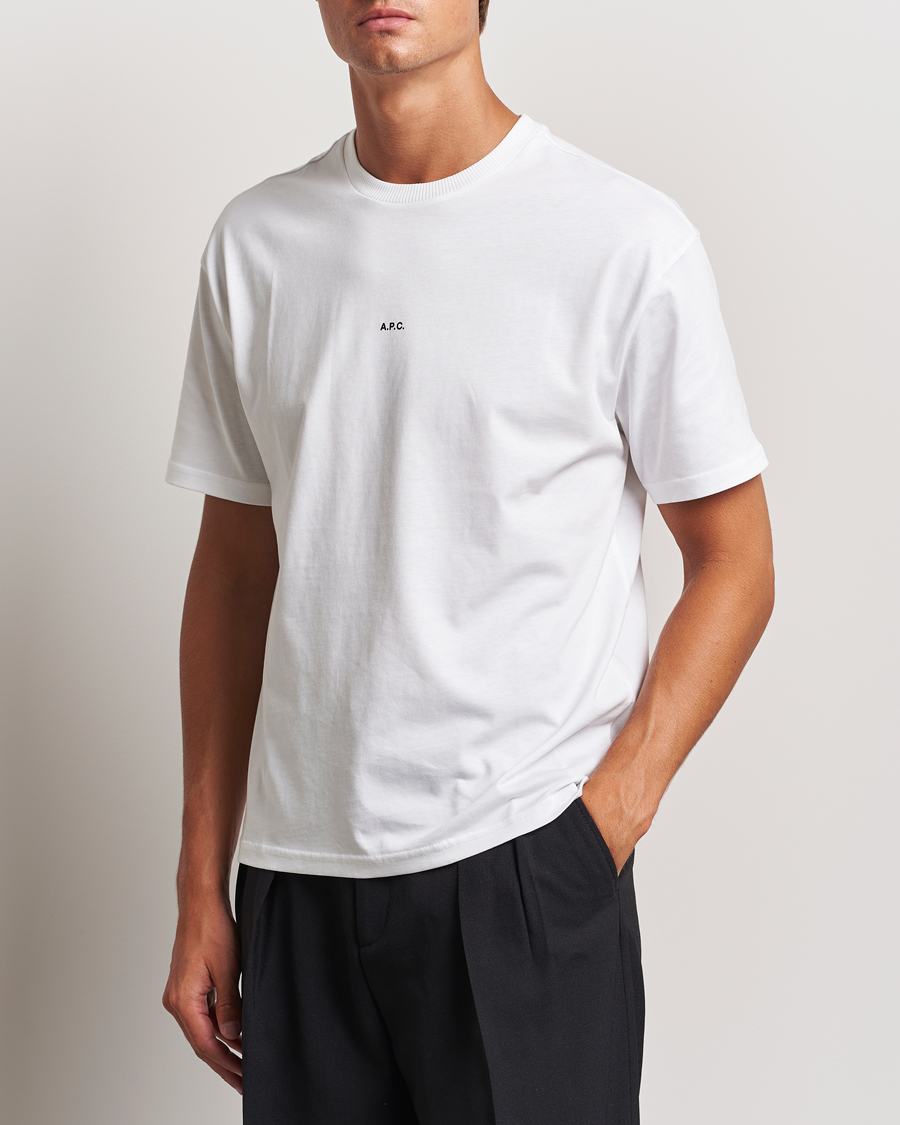 Mies | Lyhythihaiset t-paidat | A.P.C. | Boxy Micro Center Logo T-Shirt White