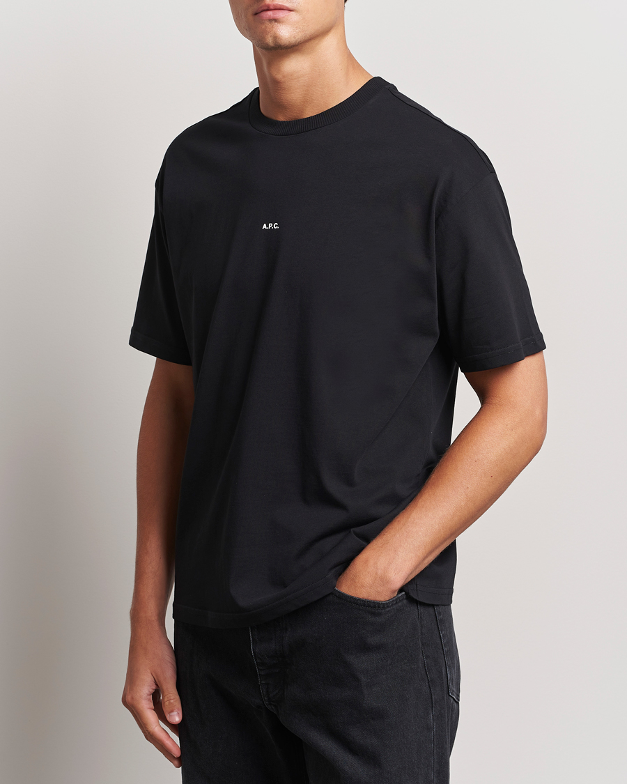 Mies |  | A.P.C. | Boxy Micro Center Logo T-Shirt Black