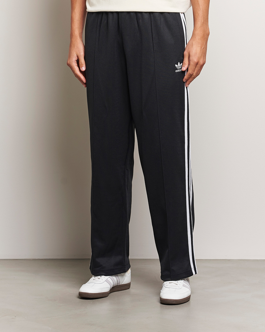 Mies |  | adidas Originals | Firebird Baggy Pant Black