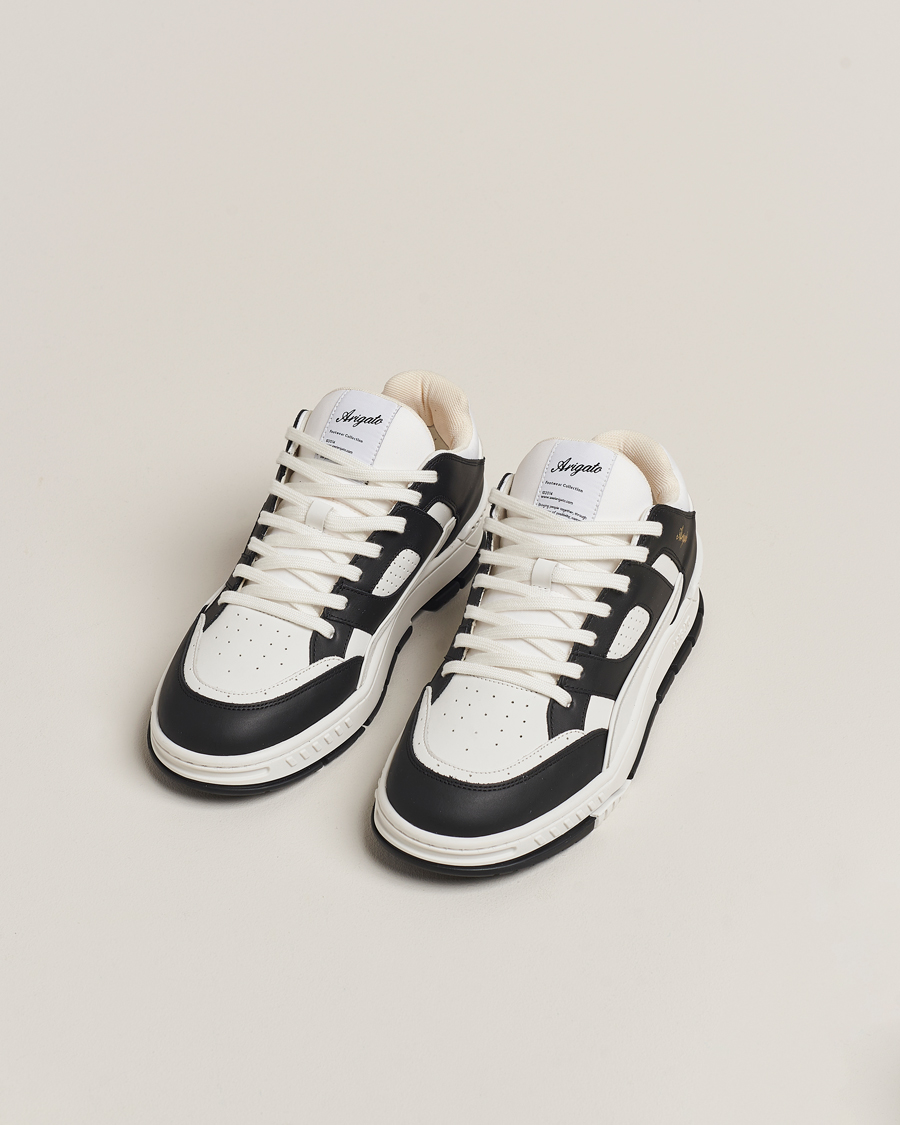 Mies |  | Axel Arigato | Area Lo Sneaker White/Black