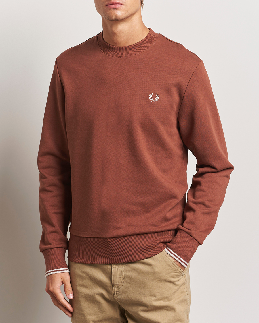 Mies |  | Fred Perry | Crew Neck Sweatshirt Whiskey Brown