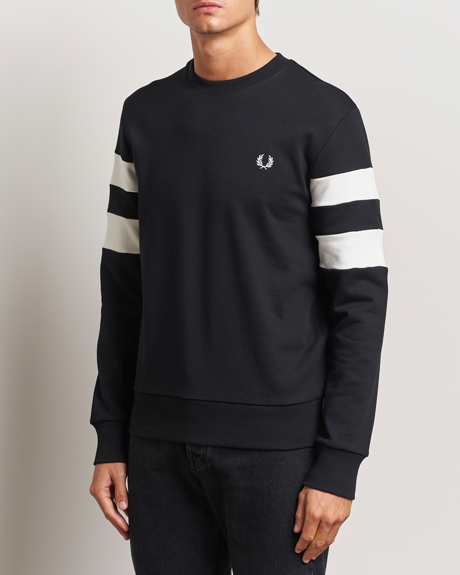 Mies |  | Fred Perry | Tipped Sleeve Crew Neck Sweatshirt Black