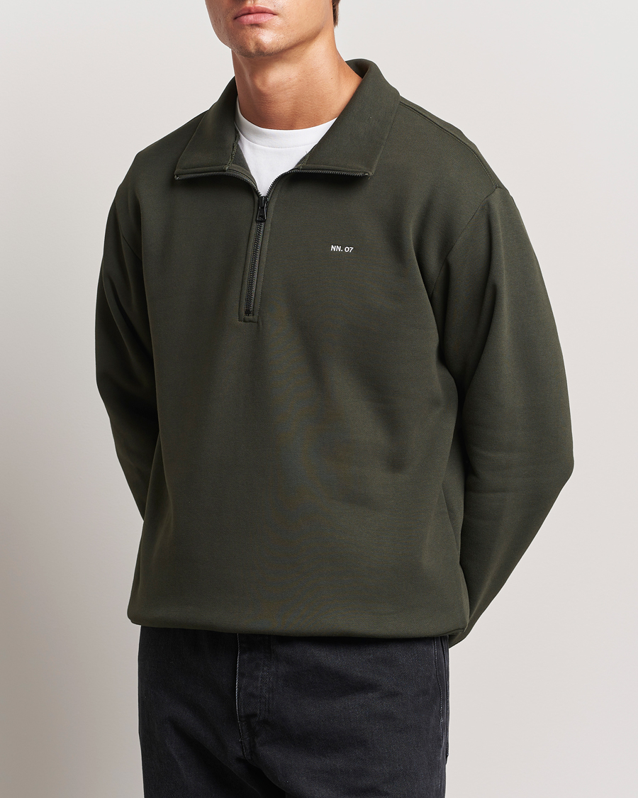 Mies |  | NN07 | Briggs Half Zip Sweatshirt Dark Army