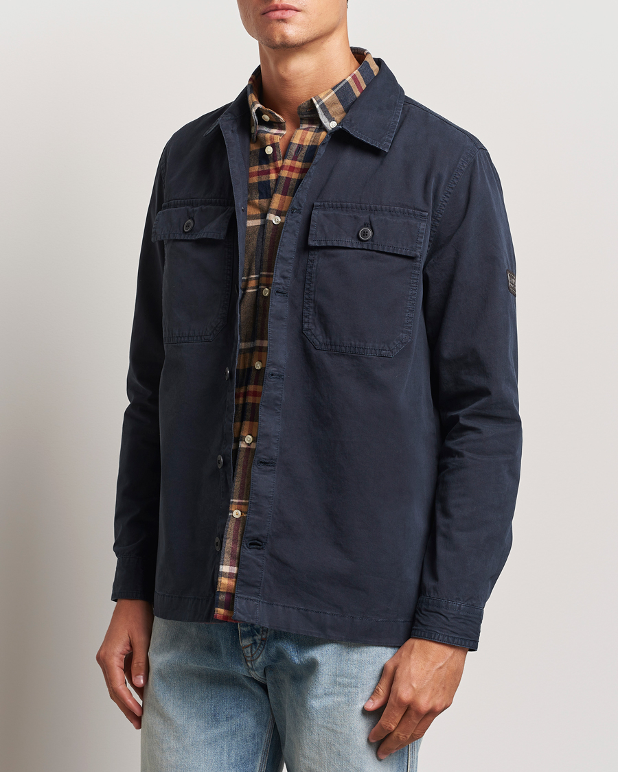 Mies |  | Barbour International | Arlo Cotton Overshirt Navy